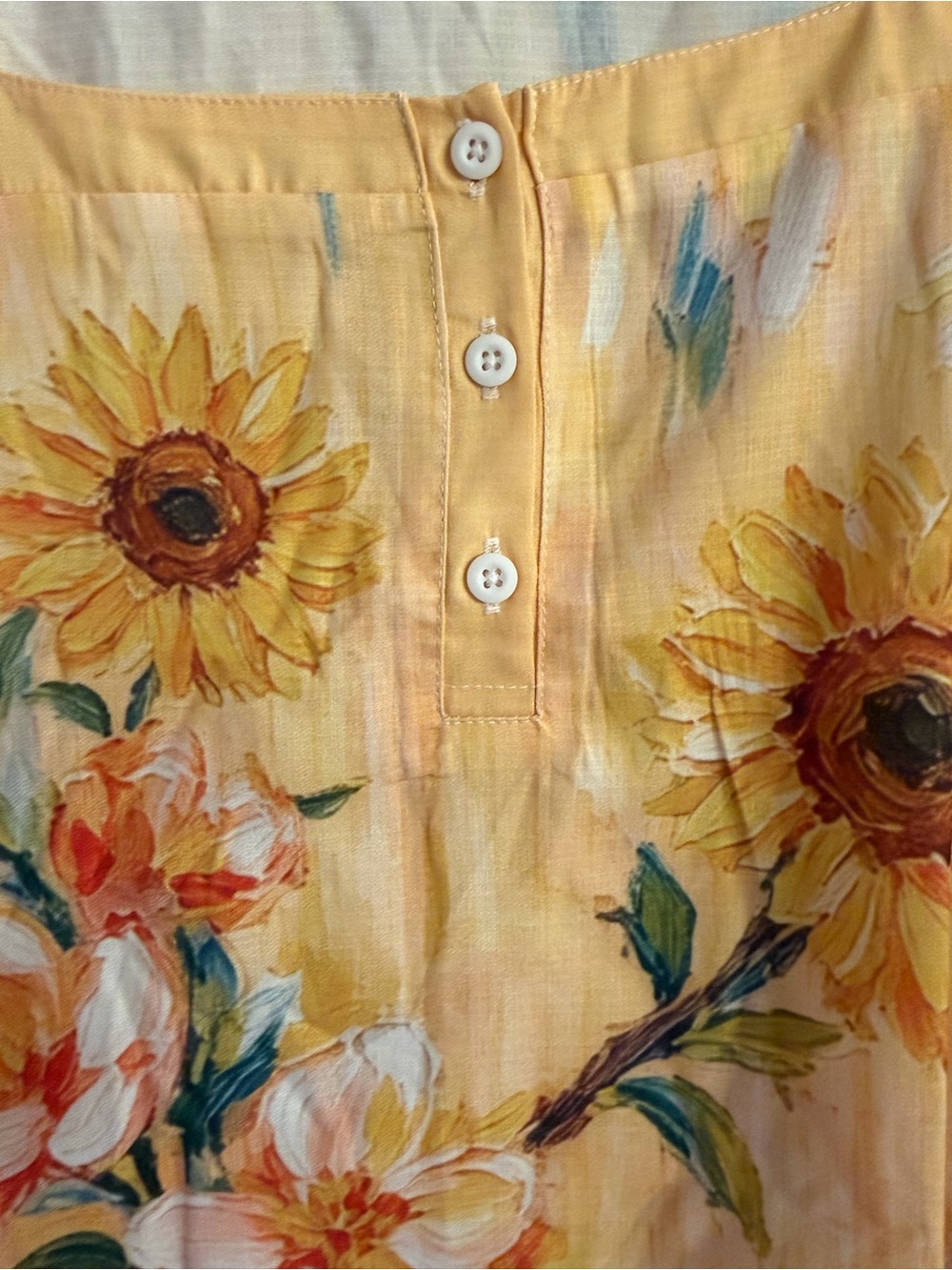 New Bundle 2 OUFISUN Watercolor Tops Blouses Floral Daisies Sunflowers Sz Med - Picture 8 of 11